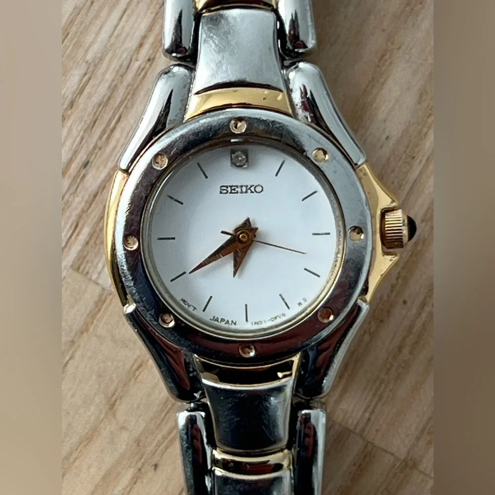 Seiko Vintage Luxury Ladies Diamond Watch Two-Tone Bracelet White Dial